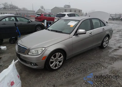 2009 Mercedes-Benz C 300 Luxury 4Matic/Sport 4Matic z USA, uszkodzony, nr VIN WDDGF81X89R070531